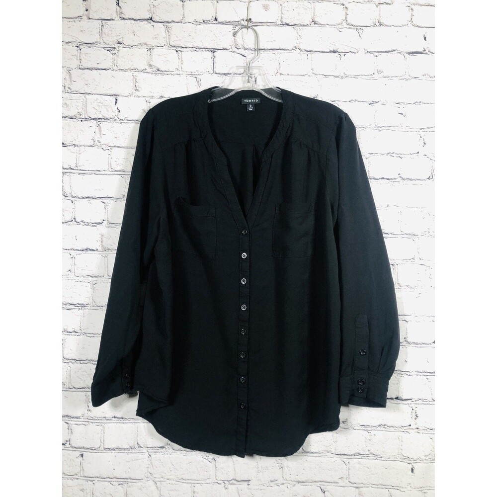 Torrid Women Button Down Blouse Long Sleeve V-Neck Pocket Top Black Size‎ 0